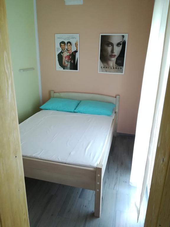Cinema House Single & Double & 2* Pula