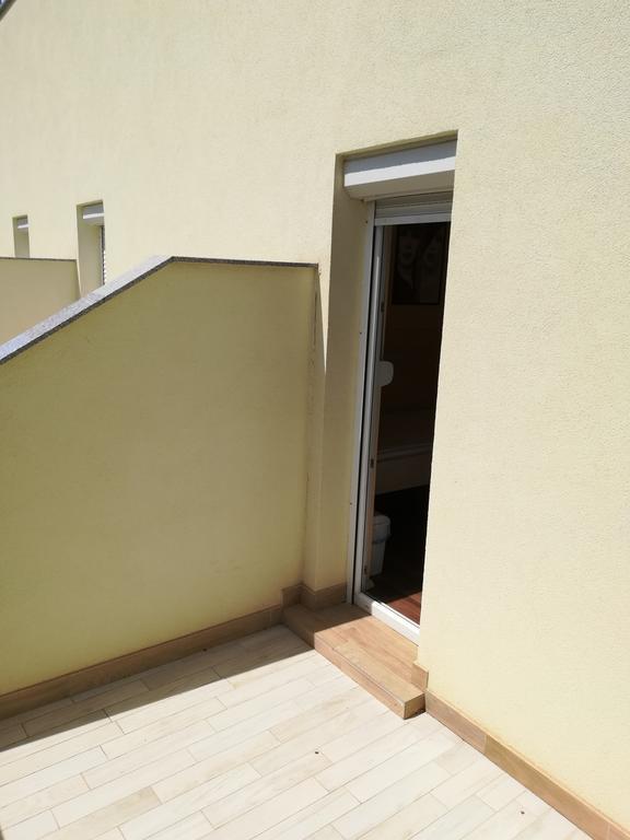 Cinema House Single & Double & Hiša za goste 2*