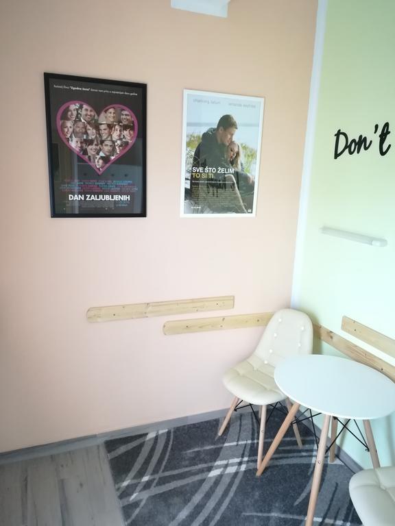 Penzión pre hostí Cinema House Single & Double & 2*