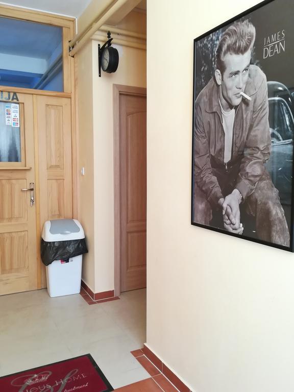 Cinema House Single & Double & 2*